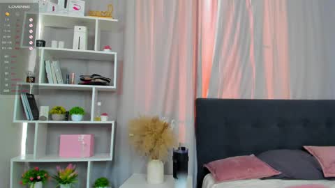 Sophia is hereTry my private online show from 02-24-25, 09:32