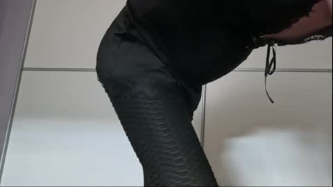 Snapshot of mariets420 chatting on 10-18-25, 12:17 mariets420 online show from 10-18-25, 12:17