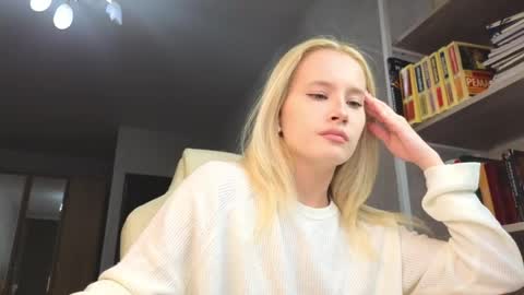Snapshot of marietta__castro chatting on 05-14-26, 05:20 Marietta online show from 05-14-26, 05:20