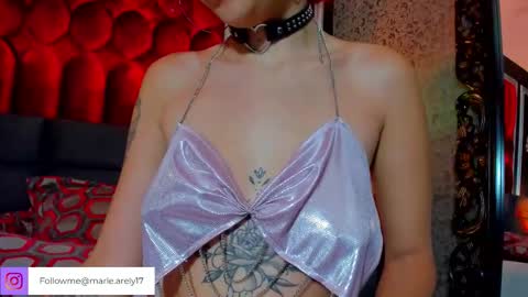 Snapshot of mariewatson chatting on 09-20-25, 07:15 Marie online show from 09-20-25, 07:15