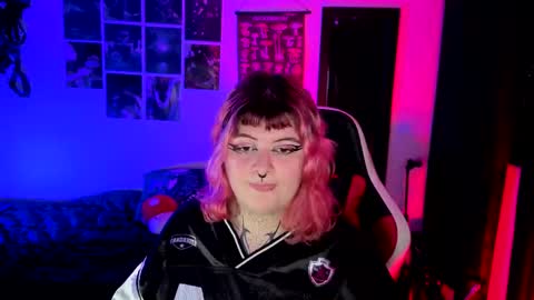 Snapshot of mariiana_velezz chatting on 01-19-26, 10:08 mariiana_velezz online show from 01-19-26, 10:08