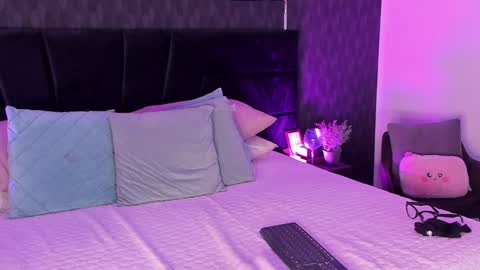 Snapshot of mariianna_lopez_ chatting on 01-31-25, 05:42 Mariana online show from 01-31-25, 05:42