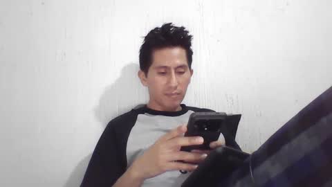 Snapshot of mariioonn chatting on 01-03-25, 06:01 Paimon online show from 01-03-25, 06:01