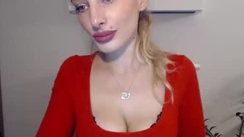 Snapshot of marilyndevilish chatting on 01-09-25, 04:06 MarilynDevilish online show from 01-09-25, 04:06