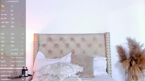 marilynrossy online show from 10-30-25, 04:25