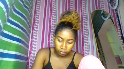 Snapshot of marina0506 chatting on 07-04-26, 12:33 marina0506 online show from 07-04-26, 12:33