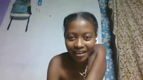 Snapshot of marinagold69 chatting on 05-18-26, 09:09 marinagold69 online show from 05-18-26, 09:09