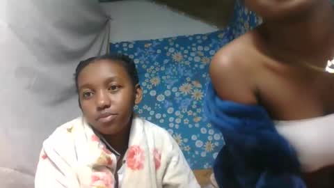 Snapshot of marinagold69 chatting on 05-21-26, 02:40 marinagold69 online show from 05-21-26, 02:40