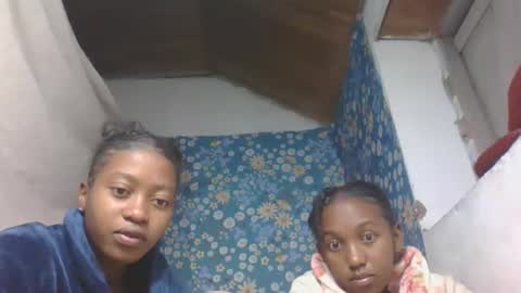 Snapshot of marinagold69 chatting on 05-28-26, 02:53 marinagold69 online show from 05-28-26, 02:53