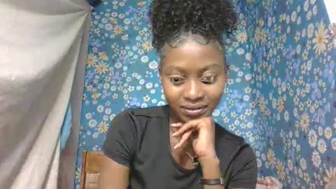 Snapshot of marinagold69 chatting on 05-28-26, 04:59 marinagold69 online show from 05-28-26, 04:59