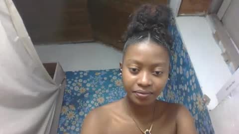 Snapshot of marinagold69 chatting on 05-30-26, 12:02 marinagold69 online show from 05-30-26, 12:02