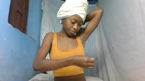 Snapshot of marinagold69 chatting on 06-15-26, 08:38 marinagold69 online show from 06-15-26, 08:38