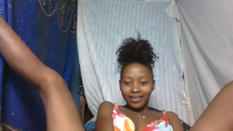 Snapshot of marinagold69 chatting on 06-16-26, 02:41 marinagold69 online show from 06-16-26, 02:41