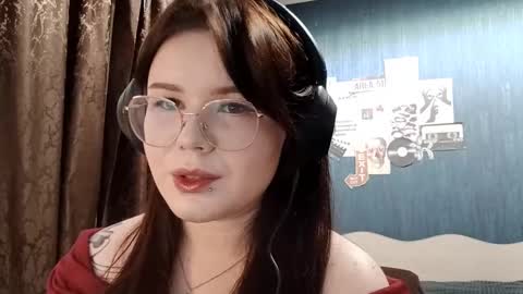 Snapshot of marinciampanella chatting on 02-28-26, 04:52 Lia online show from 02-28-26, 04:52