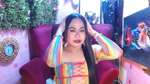 LEAH online show from 02-28-25, 12:20