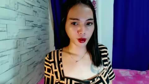 Snapshot of marishkafoxx chatting on 05-15-26, 09:27 marishka online show from 05-15-26, 09:27