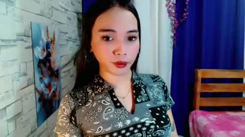 Snapshot of marishkafoxx chatting on 06-23-26, 12:03 marishka online show from 06-23-26, 12:03