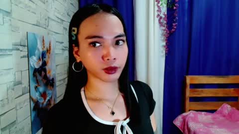 Snapshot of marishkafoxx chatting on 07-15-26, 01:11 marishka online show from 07-15-26, 01:11