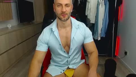 Snapshot of marismuscle chatting on 10-14-25, 07:03 MarisMuscle online show from 10-14-25, 07:03