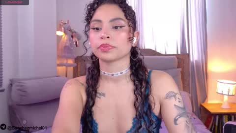 Snapshot of marivimichel03 chatting on 10-16-25, 07:15 online show from 10-16-25, 07:15