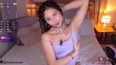 Snapshot of marivimichel03 chatting on 11-11-25, 05:18 online show from 11-11-25, 05:18