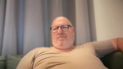 Snapshot of mark1963sub chatting on 12-19-24, 08:23 Mark online show from 12-19-24, 08:23