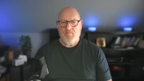 Snapshot of mark1963sub chatting on 09-11-25, 11:10 Mark online show from 09-11-25, 11:10