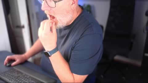 Snapshot of mark1963sub chatting on 09-16-25, 02:07 Mark online show from 09-16-25, 02:07