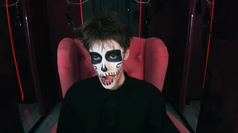 Mark online show from 10-31-25, 03:57