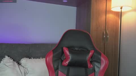 Mark online show from 04-12-26, 11:10