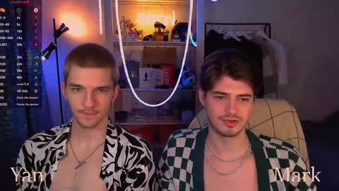 Snapshot of mark_sun chatting on 01-15-26, 08:45 Mark online show from 01-15-26, 08:45