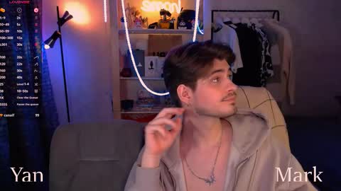 Snapshot of mark_sun chatting on 01-19-26, 04:11 Mark online show from 01-19-26, 04:11