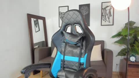 mark_x23 online show from 04-05-26, 02:31