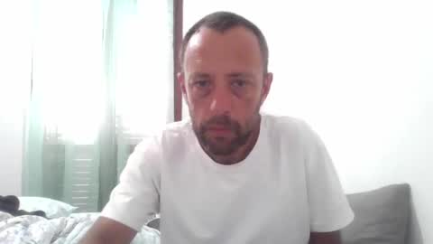 Snapshot of markcg chatting on 04-25-26, 08:17 Markcg online show from 04-25-26, 08:17
