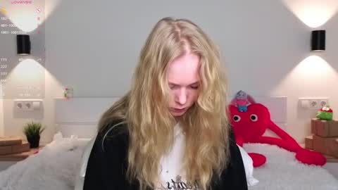 Snapshot of markettadeerman chatting on 02-16-26, 04:08 markettadeerman online show from 02-16-26, 04:08