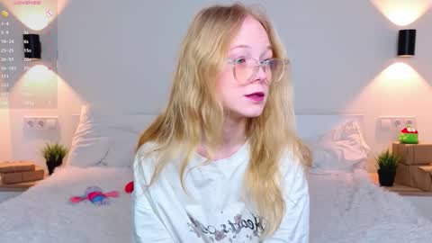 Snapshot of markettadeerman chatting on 03-09-26, 05:44 markettadeerman online show from 03-09-26, 05:44