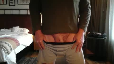 Snapshot of markinwest chatting on 02-27-26, 09:37 MarkinWest online show from 02-27-26, 09:37