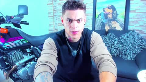 Snapshot of marko_toro__ chatting on 12-12-24, 02:15 Sebastian online show from 12-12-24, 02:15