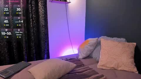 Mark Santos online show from 11-18-25, 06:34