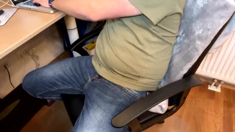 Snapshot of markus1987graz chatting on 03-04-25, 10:46 markus1987graz online show from 03-04-25, 10:46