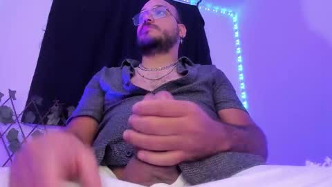 Snapshot of markwolfe1 chatting on 10-30-25, 12:34 Mark  online show from 10-30-25, 12:34