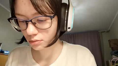 Snapshot of marlamirra chatting on 11-24-25, 12:27 Serena online show from 11-24-25, 12:27