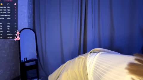 Olivia online show from 12-04-25, 01:53