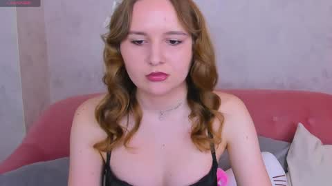 Snapshot of marlyn_owen chatting on 05-02-26, 01:21 Emmaa online show from 05-02-26, 01:21