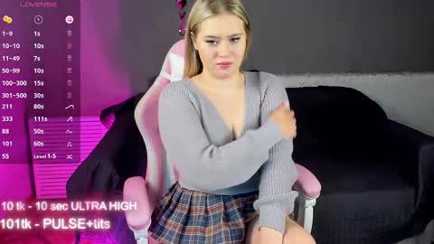 Liza online show from 12-17-24, 05:36