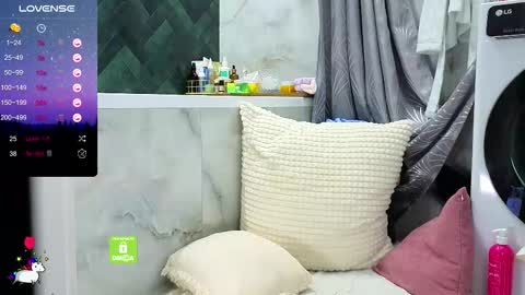 Snapshot of marmeladka777 chatting on 12-17-25, 07:36 Alena online show from 12-17-25, 07:36