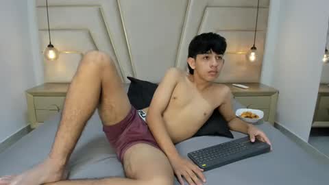 maroxcute online show from 10-30-25, 11:44