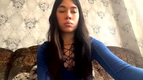 Snapshot of marquittamelia chatting on 11-19-25, 03:50 Giulia online show from 11-19-25, 03:50