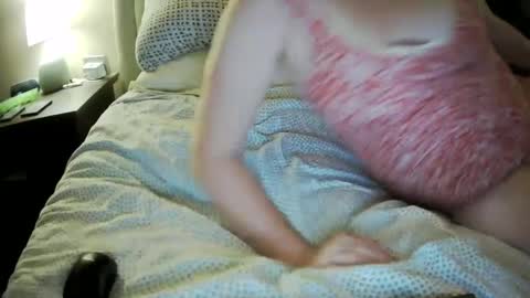 Snapshot of marriedcouple9 chatting on 10-06-25, 03:04 Jess and Nick online show from 10-06-25, 03:04