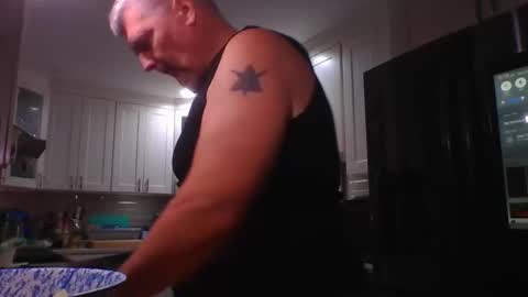 Snapshot of marriedguyold chatting on 04-22-26, 03:13 marriedguyold online show from 04-22-26, 03:13